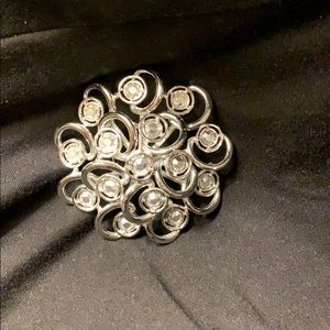 SALE 🛍 3 for $20.00 Item 
Vintage brooch